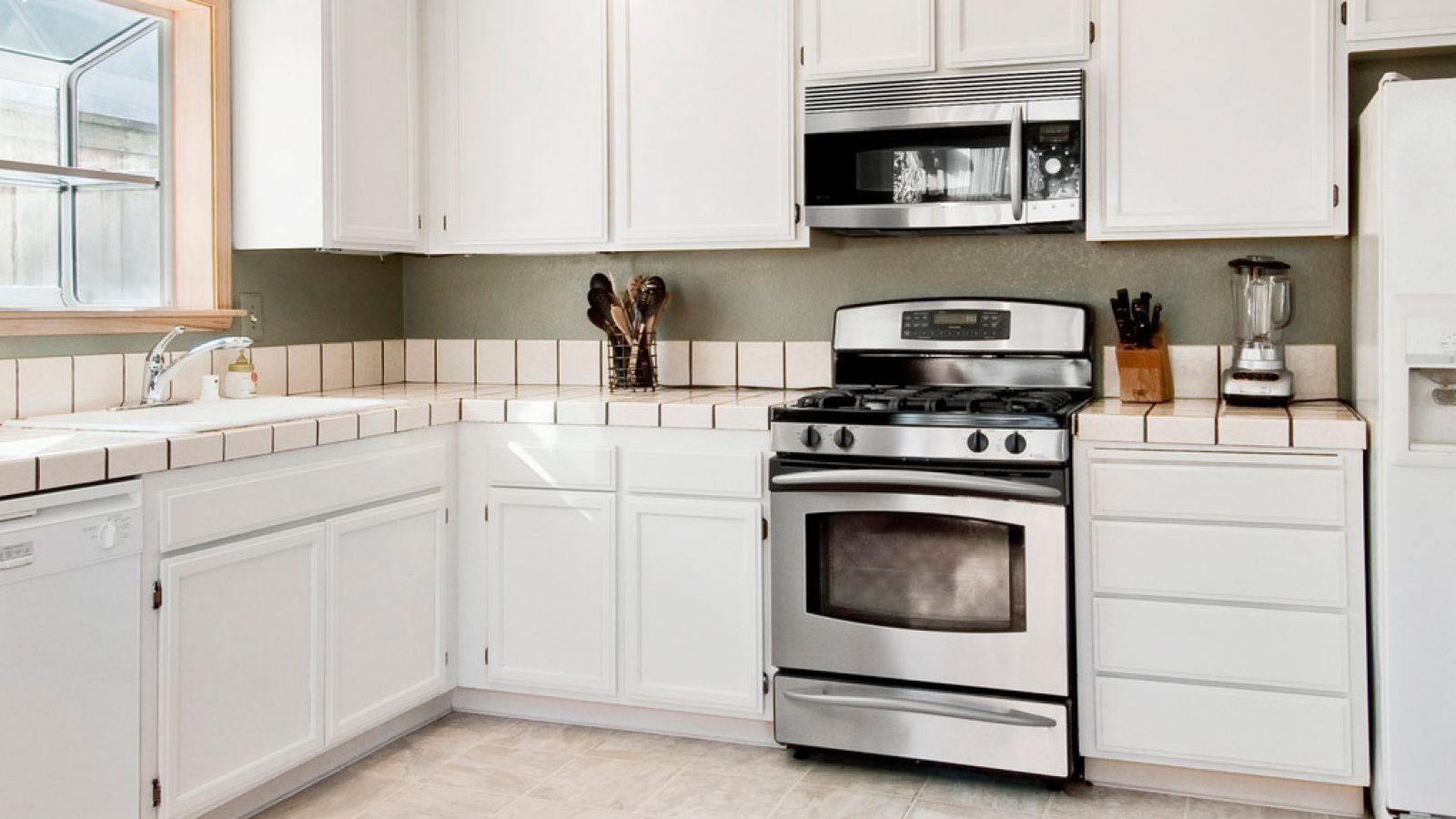 bg-image-kitchen-2-1600x900